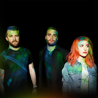 Paramore - パラモア_w320.jpg
